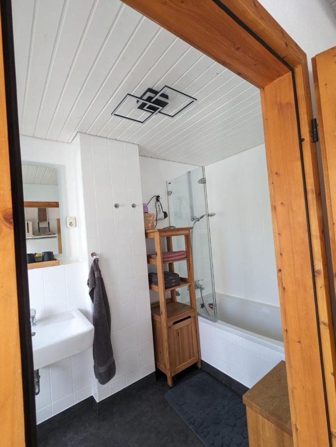Helles Dachgeschoss-Appartement Krefeld Exteriör bild