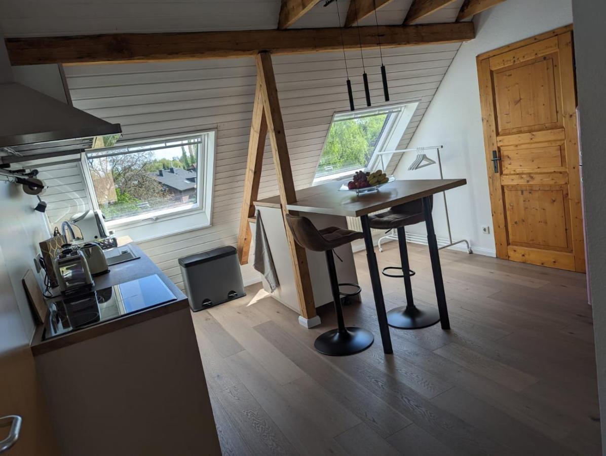 Helles Dachgeschoss-Appartement Krefeld Exteriör bild